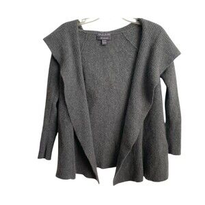 A Pea‎ in the Pod 100% cashmere gray cardigan, size Medium Cozy Comfort pockets